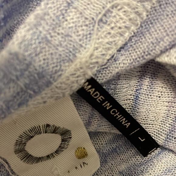 Akemi + Kin (Anthro) Ezri Asymmetrical Space Dye Lightweight Tunic Top - Picture 7 of 8